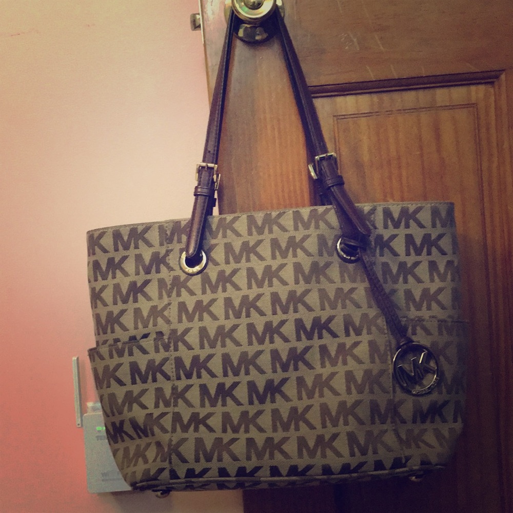 MK purse